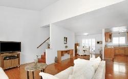 Oakwood Townhouse