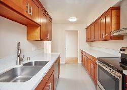 9221 Charleville