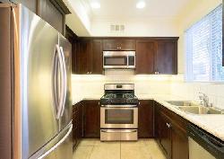1409 S Beverly Dr