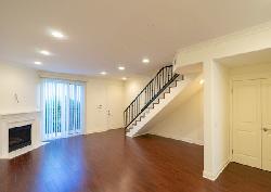 1409 S Beverly Dr
