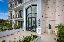 1237 S Holt