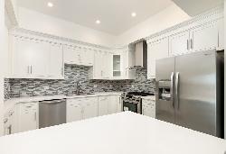1237 S Holt