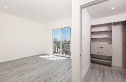 1237 S Holt