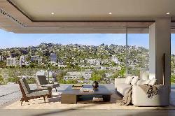 8899 Beverly