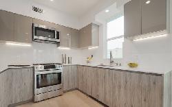 1367 Alta Vista