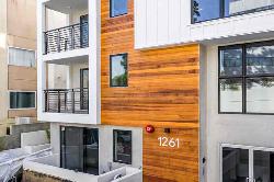 1261 Stoner Ave