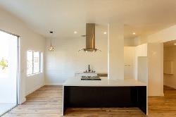 Beverly Oakhurst Apartments