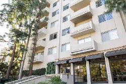 Beverly Oakhurst Apartments