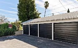 3232 Rowena Ave