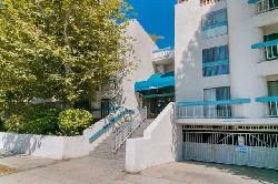 Sherman Oaks Villas