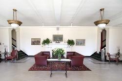 Glen Donald Building, The