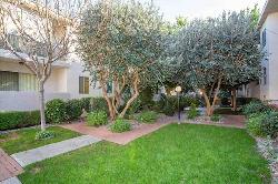 Knollwood Villas