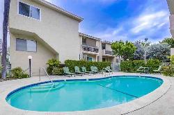 Knollwood Villas