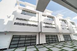 NuParc Sherman Oaks