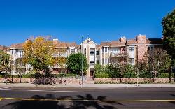 Chateau Moorpark