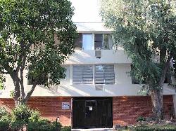 8207 De Longpre