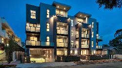 726 N Hudson