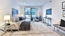 726 N Hudson