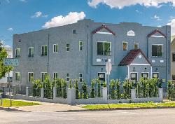 424 Rampart