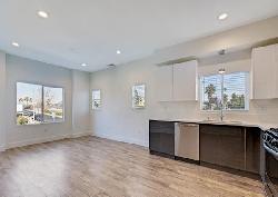 424 Rampart