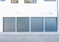 2600 Stoner Ave