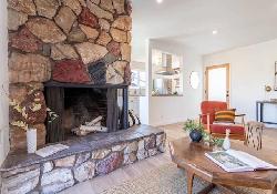 2135 Bellevue