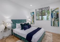 Holt Villas