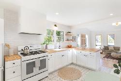 5846 Willoughby