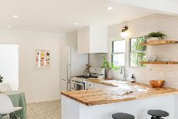 5846 Willoughby