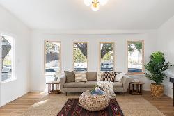 5846 Willoughby