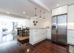 3401 Barham