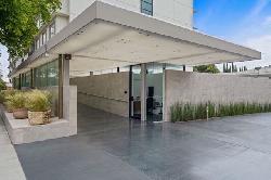 Doheny Plaza