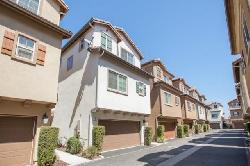 De Celis Court