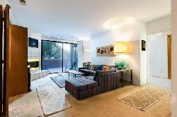 3200 Riverside Dr