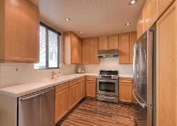 Sherman Oaks Townhomes