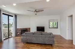 Hayvenhurst Townhomes