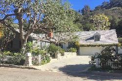 Moraga Drive