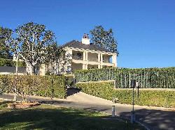 Beverly Hills Gateway