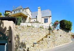Beachwood Canyon Homes