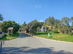 Runyon Canyon Homes