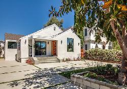 La Cienega Heights Homes