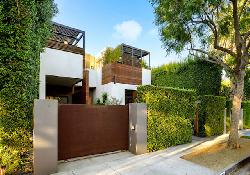 West Hollywood West