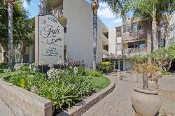 Park Encino, The