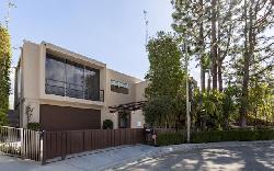 Beverly Ridge Drive
