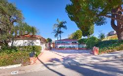 Royal Woods Sherman Oaks
