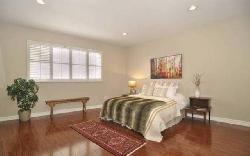 166 S Hayworth