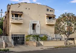 Almayo Townhomes