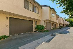 Del Mar Townhouses