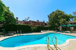 Del Mar Townhouses