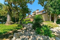 Del Mar Townhouses